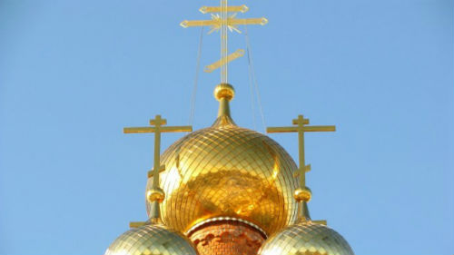 кресты на золотых куполах