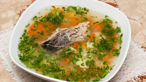 кушать рыбный суп