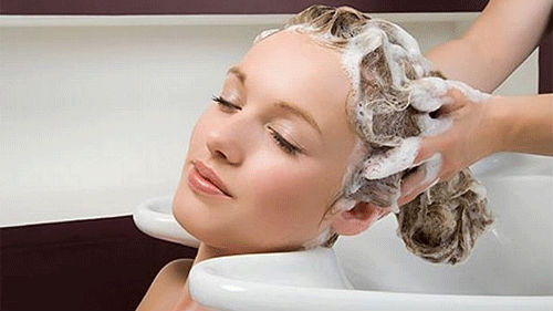 к чему снится мыть голову шампунем