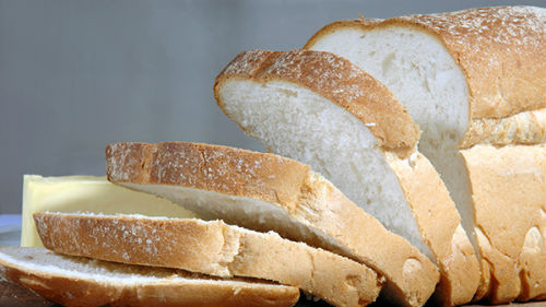 белый хлеб нарезной во сне