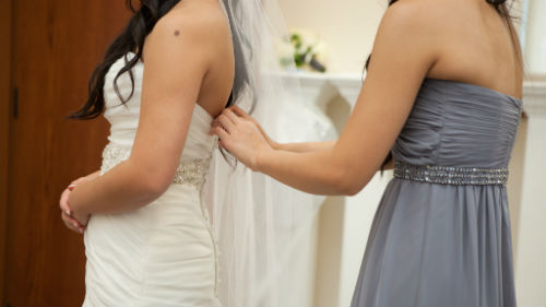 мерить свадебное платье незамужней девушке