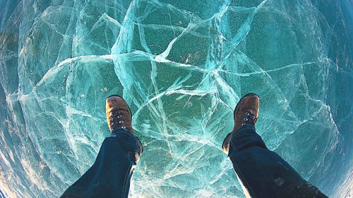 ходить по льду