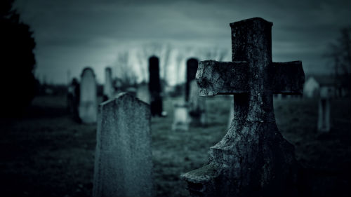 кладбище и могилы